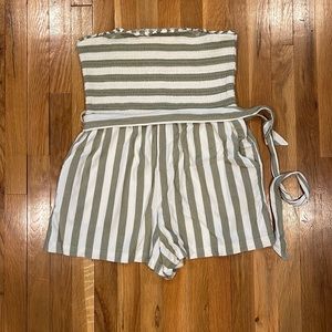 American Eagle Strapless Romper